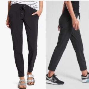 Athleta Midtown Ankle Pant Black M